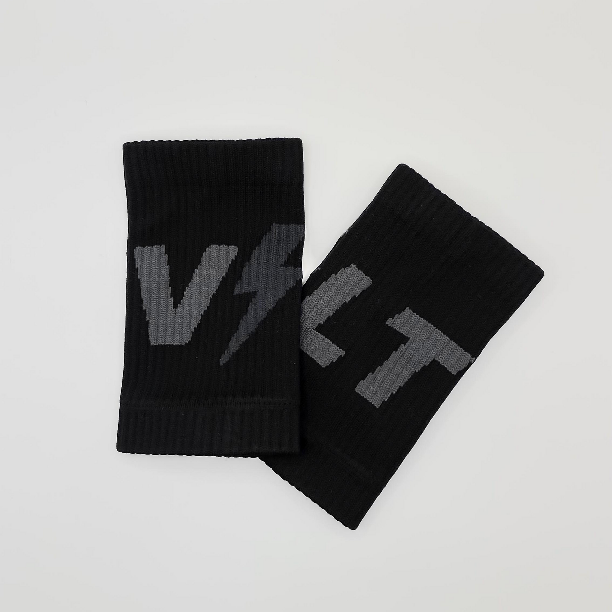 train.VOLT UltraGrip+ CrossFit Grips including Sweatbands, Lay Flat 3
